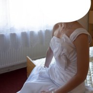 Бутикова булчинска рокля, снимка 2 - Рокли - 6868098