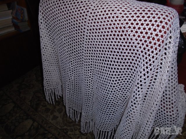 Плетена покривка , снимка 1 - Други стоки за дома - 23360644