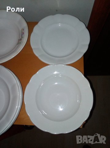 Порцеланови бели чинии архивни, снимка 1 - Чинии - 24039054
