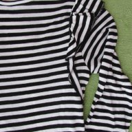 Чудесна блуза за момиче Н&М черно и бяло размер 98/104 и 134/1402, снимка 3 - Детски Блузи и туники - 17408628