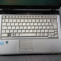 Продавам лаптоп Toshiba U300-13j, снимка 2 - Лаптопи за дома - 20881889