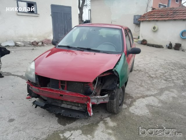 Рено Clio 2003 година, снимка 7 - Автомобили и джипове - 20690670