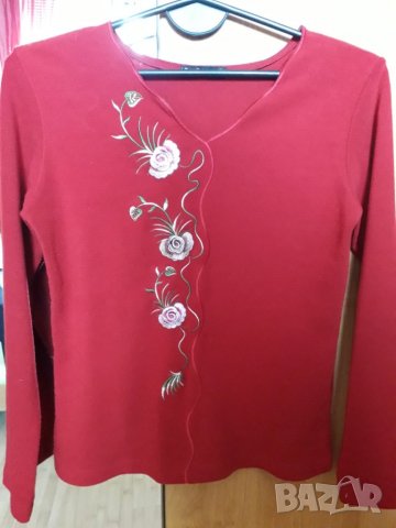 Дамска блуза с бродирани апликации, снимка 4 - Блузи с дълъг ръкав и пуловери - 24480661