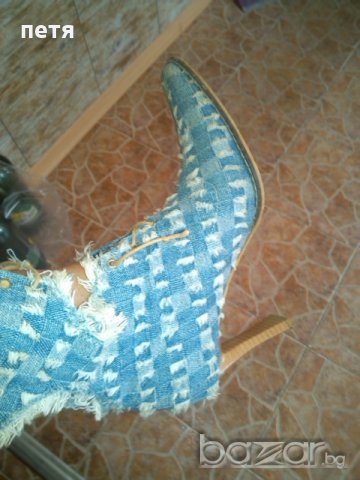 уникален дънков комплект намален, снимка 3 - Дамски обувки на ток - 18535395