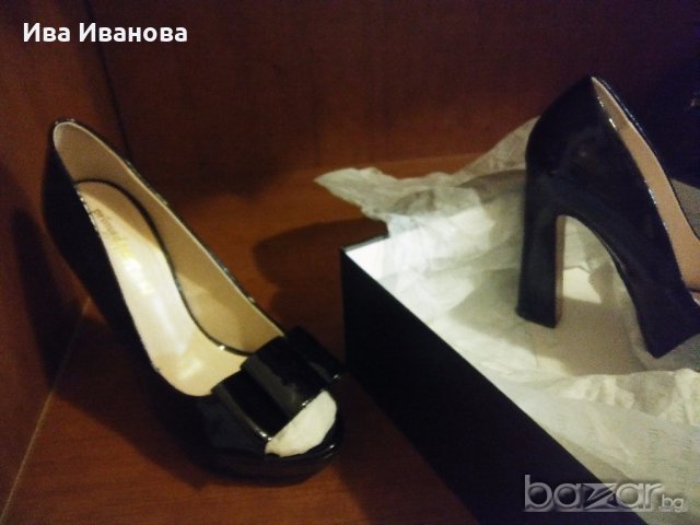 Елегантни черни лачени обувки, снимка 5 - Дамски обувки на ток - 10781932