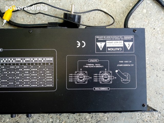 Цветомузикален ефект - AMERICAN DJ - A410 - Четириканален х 1400 вата, димер chaser, снимка 3 - Други - 25189344