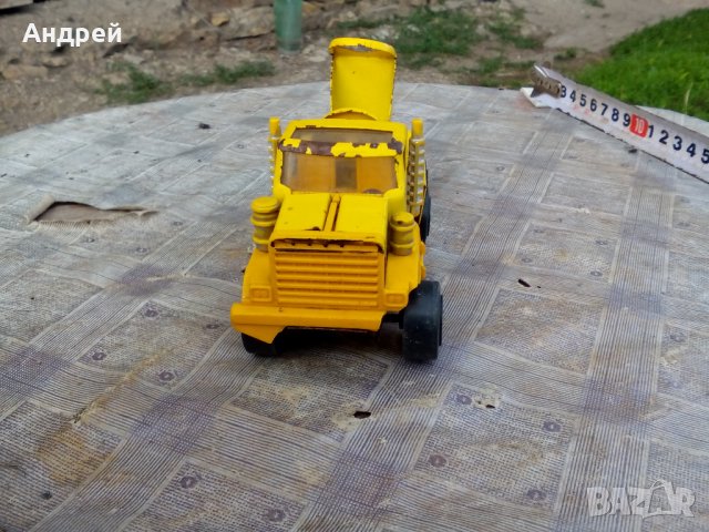 Старо метално камионче, снимка 4 - Антикварни и старинни предмети - 22510198