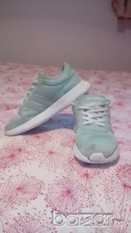 Маратонки Adidas, снимка 2 - Детски маратонки - 19500796