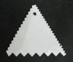 декорираща текстурна назъбена триъгълна шпатула пластмасова за декориране на торта фондан тесто крем, снимка 2