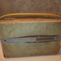 Стар транзистор Radiola, снимка 3 - Антикварни и старинни предмети - 24835437
