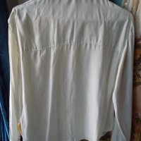 Блуза бяла Bershka, размер S, с дълъг ръкав и джобче, снимка 2 - Ризи - 24446310