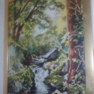 Продавам гоблен горски пейзаж с рамка и антирефлексно стъкло , снимка 1 - Гоблени - 16679963