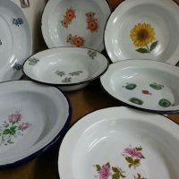 емайлирани чинии , снимка 1 - Антикварни и старинни предмети - 25058415