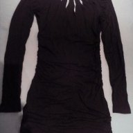 Черна рокля от трико на Miss Sixty,с рязано деколте,прикачено към колие,S.., снимка 1 - Рокли - 16434514