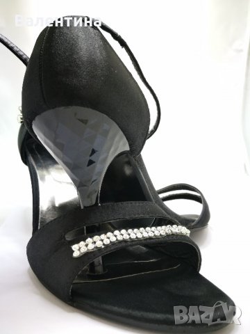 Черни дамски обувки на ток тип диамант с кристали, 39 номер, абитуриентска/ бал, снимка 3 - Дамски обувки на ток - 22226179