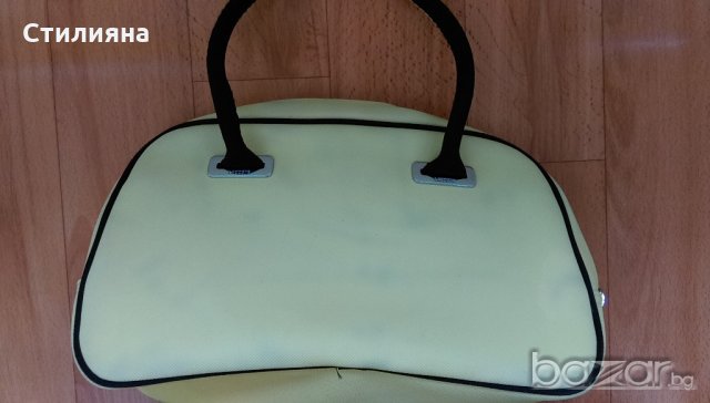 Lacoste оригинална дамска жълта чанта от PVC, снимка 8 - Чанти - 18393840