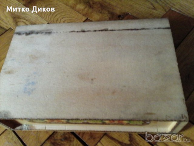 Дървена кутия 4 шарки стара , снимка 4 - Декорация за дома - 18605426