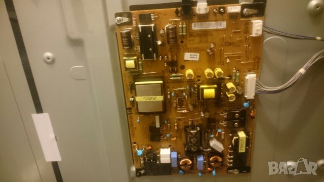 LG 47lm670t със счупена матрица на части, снимка 3 - Части и Платки - 23378081