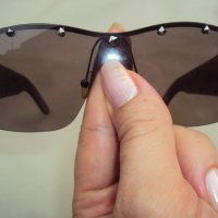 100 % оригинални слънчеви очила на VALENTINO, снимка 5 - Слънчеви и диоптрични очила - 22246014