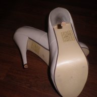 Обувки в цвят -пудра! Чисто нови, снимка 2 - Дамски обувки на ток - 15857671