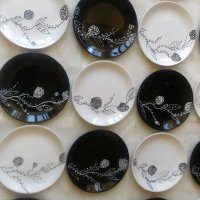 24броя ръчно рисувани порцеланови чинии в черно и бяло , снимка 2 - Декорация за дома - 21152780