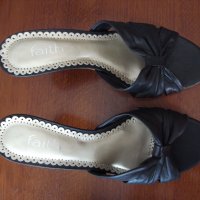 Продавам елегантни дамска чехли на ток, черни, марка Faith номер 36/36.5, снимка 5 - Чехли - 22615953