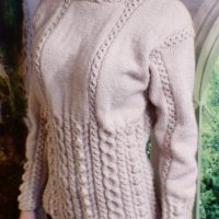 Ръчно плетена блуза с аранови елементи, снимка 2 - Блузи с дълъг ръкав и пуловери - 18815330