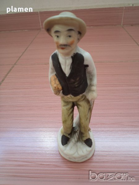 Английска порцеланова статуетка мъж, снимка 1