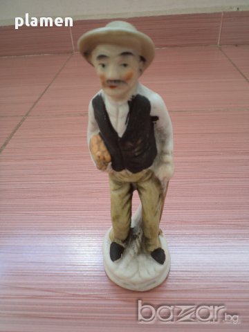 Английска порцеланова статуетка мъж, снимка 1