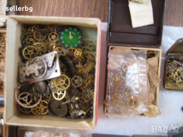Части за стари ръчни часовници, снимка 16 - Антикварни и старинни предмети - 19592030