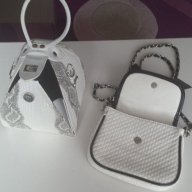 Две маркови бели чанти, снимка 3 - Чанти - 17452175