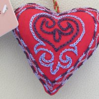 Автентично текстилно сърце с казахски национални мотиви, снимка 3 - Други ценни предмети - 24788418