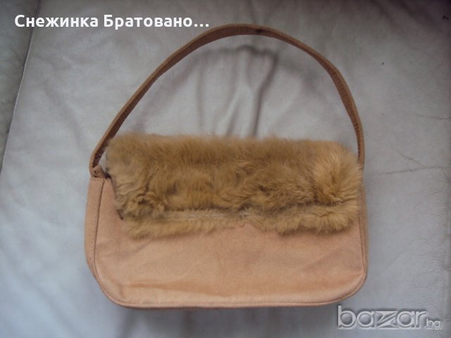 Интересна дамска чанта с косъм от заек, снимка 2 - Чанти - 21095263