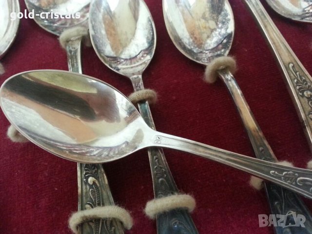 Сервиз посребрени прибори в куфарче, снимка 2 - Антикварни и старинни предмети - 22324431