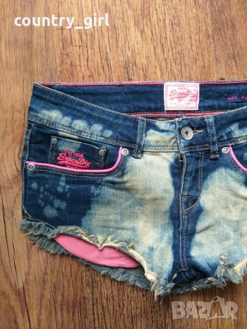 superdry hot.pant. - страхотни дънкови къси панталони КАТО НОВИ, снимка 2 - Къси панталони и бермуди - 25279918