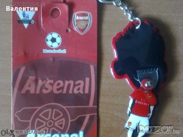 Ключодържател във формата на футболиста на Arsenal - Van Persie, снимка 3 - Други - 14245587