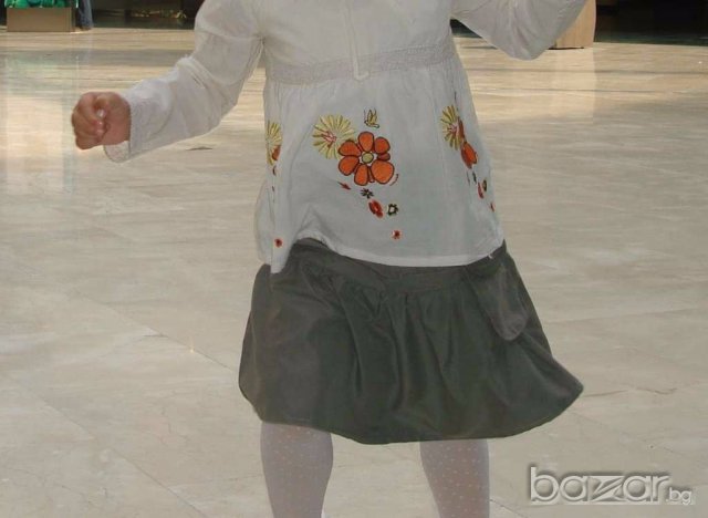  Kiabi Kids,красива поличка,110/116 см. , снимка 1 - Детски рокли и поли - 16399813