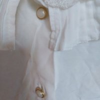 Бяла риза с дантела, снимка 5 - Ризи - 25376585
