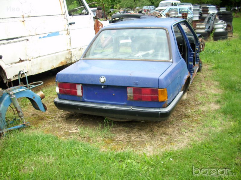На части Бмв Е30,323i 150ps и 324Д,1986г 4врати, снимка 1