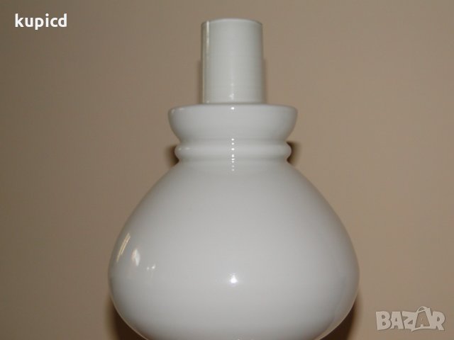 Лампа, снимка 5 - Настолни лампи - 22812787