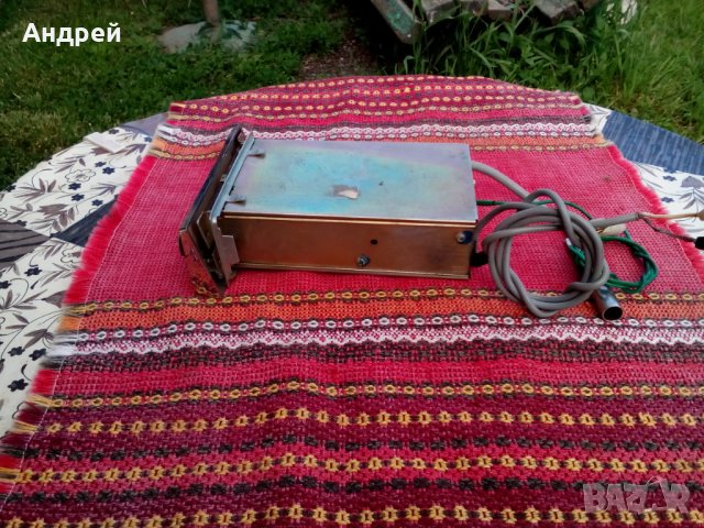 Старо Руско автомобилно радио,радиоприемник, снимка 5 - Антикварни и старинни предмети - 25575321