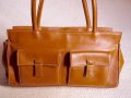 Кафява дамска чанта с големи джобове , снимка 1 - Чанти - 25478349