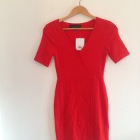 Червена рокля, снимка 1 - Рокли - 22691847