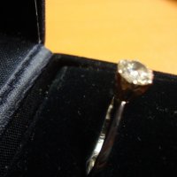 Дамски пръстен с диамант, снимка 3 - Пръстени - 19789082