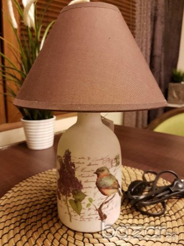 Нощна лампа в бяло или кафяво, снимка 3 - Настолни лампи - 19523313
