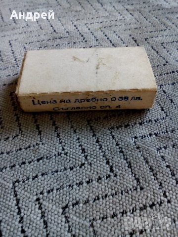 Стара кутия с телчета за телбод, снимка 2 - Антикварни и старинни предмети - 23510185