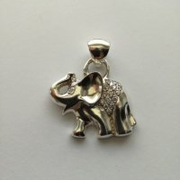 Сребърен медальон Слон с цирконий - 925 сребро, снимка 1 - Колиета, медальони, синджири - 26021622