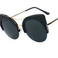 Черни котешки очила, снимка 2 - Слънчеви и диоптрични очила - 14672237