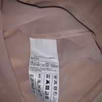 Ефирна дамска риза без ръкави цвят пепел от рози марка Sisley, снимка 3 - Ризи - 24539857