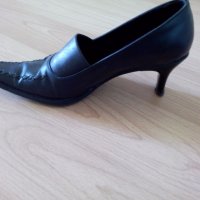 Черни обувки, снимка 2 - Дамски обувки на ток - 19454204